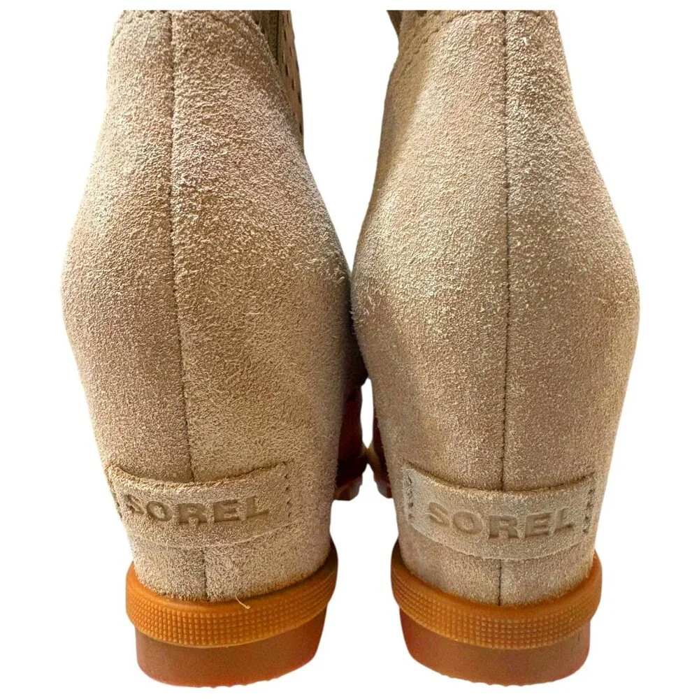 SOREL Joan Of Artic Sandy Tan Suede Stud‎ Wedge Boots